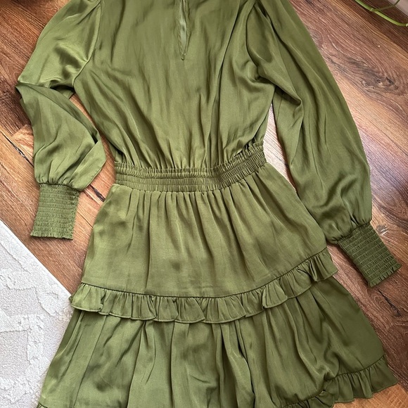 Olive Green Long Sleeve Dress - Picture 2 of 4